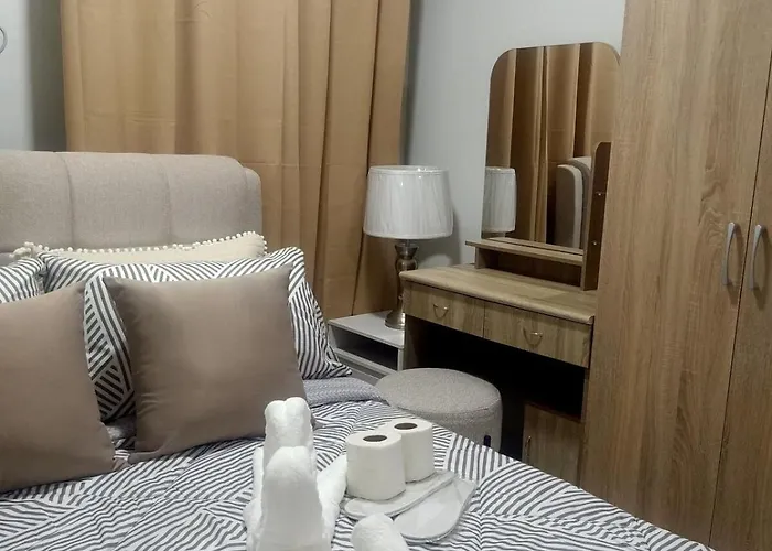 Coho Staycation With Free Swimming In Pinas Apartamento *