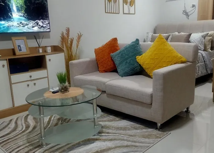 Coho Staycation With Free Swimming In Pinas Apartamento