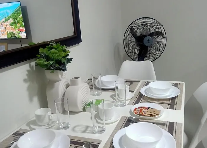 Coho Staycation With Free Swimming In Pinas Apartamento *